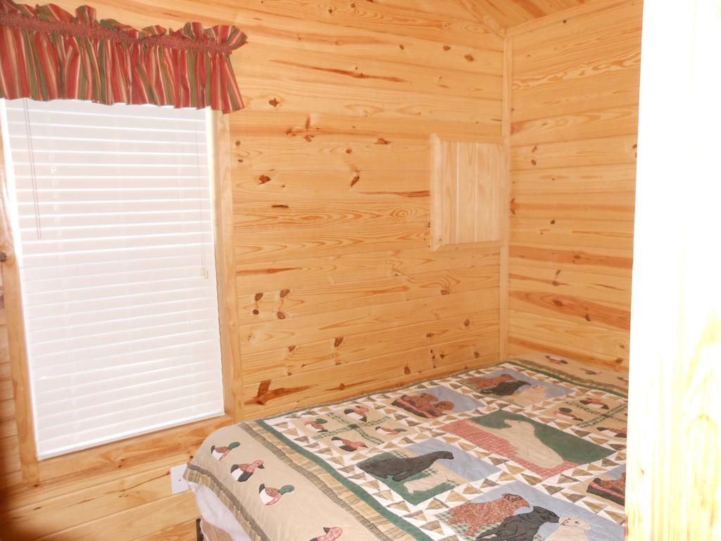 Oakzanita Springs Camping Resort Cabin 1 Descanso ภายนอก รูปภาพ