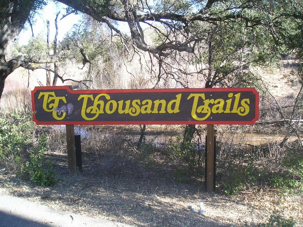 Oakzanita Springs Camping Resort Cabin 1 Descanso ภายนอก รูปภาพ